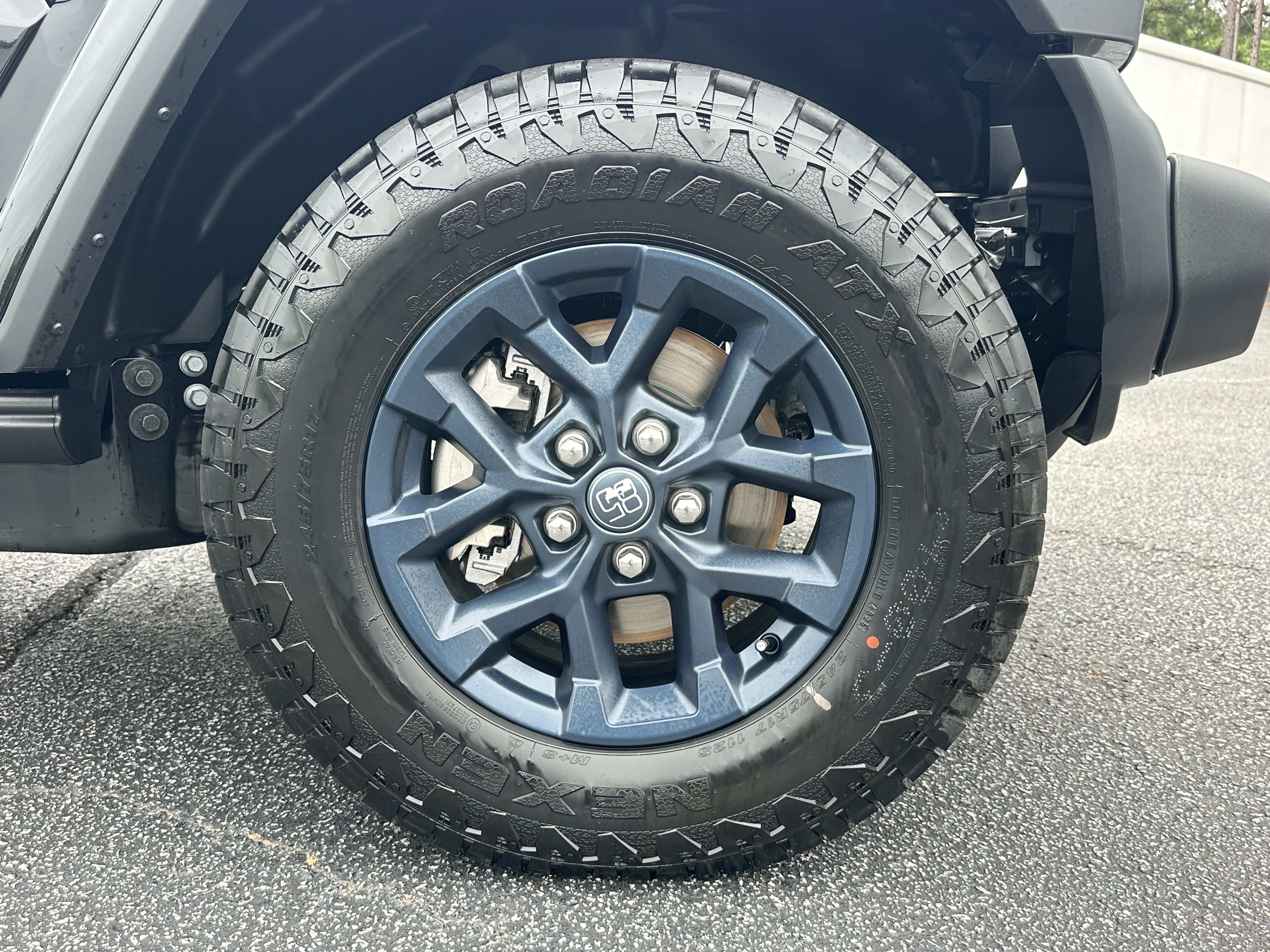 New 2026 Black Clear-Coat Exterior Paint Jeep 85th Anniversary image 13