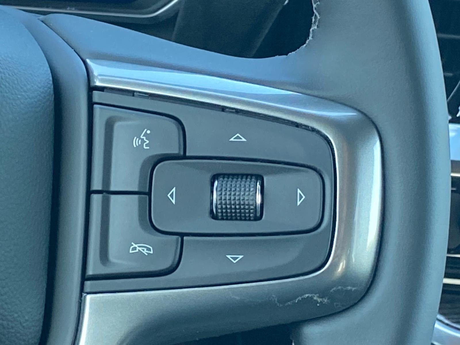 2026 Chevrolet Silverado 1500 LT - Photo 10