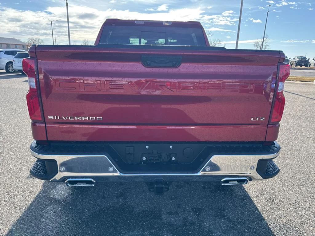 2025 Chevrolet Silverado 1500 LTZ - Photo 7