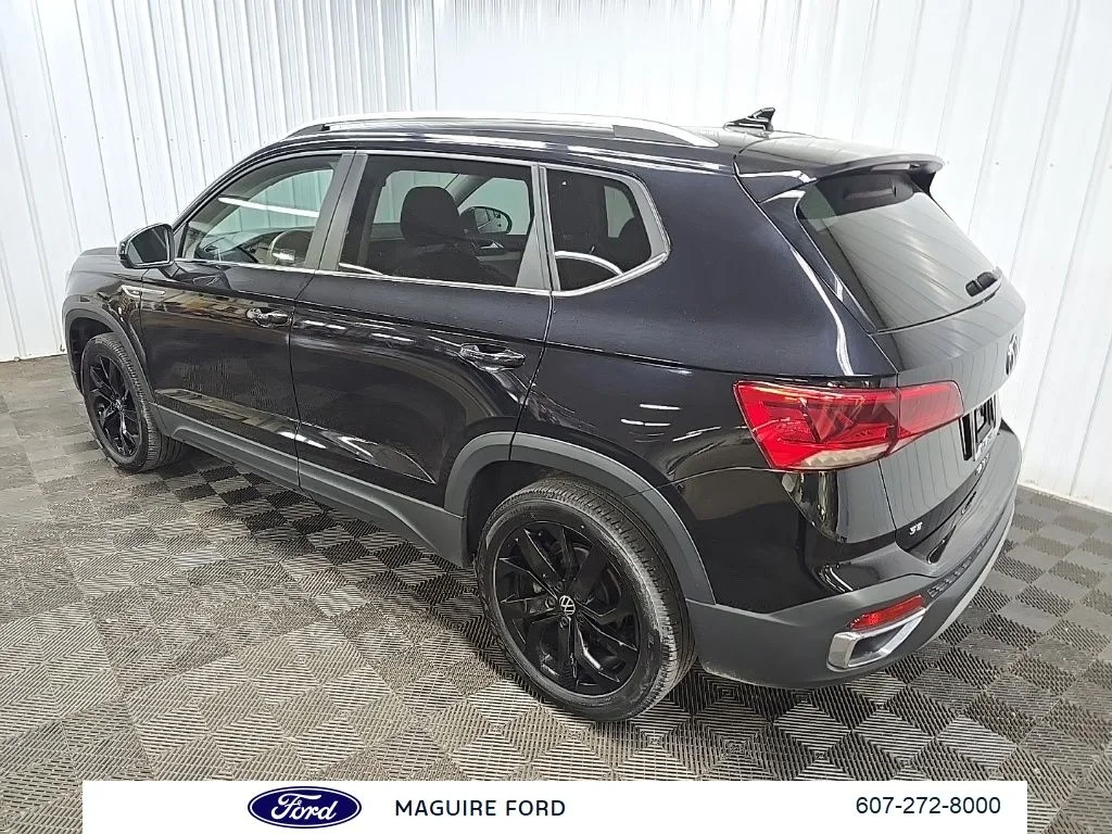 Used 2022  Volkswagen 1.5T SE image 11