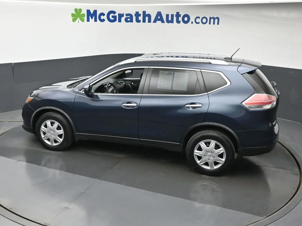 Used 2016 Blue Nissan S image 24