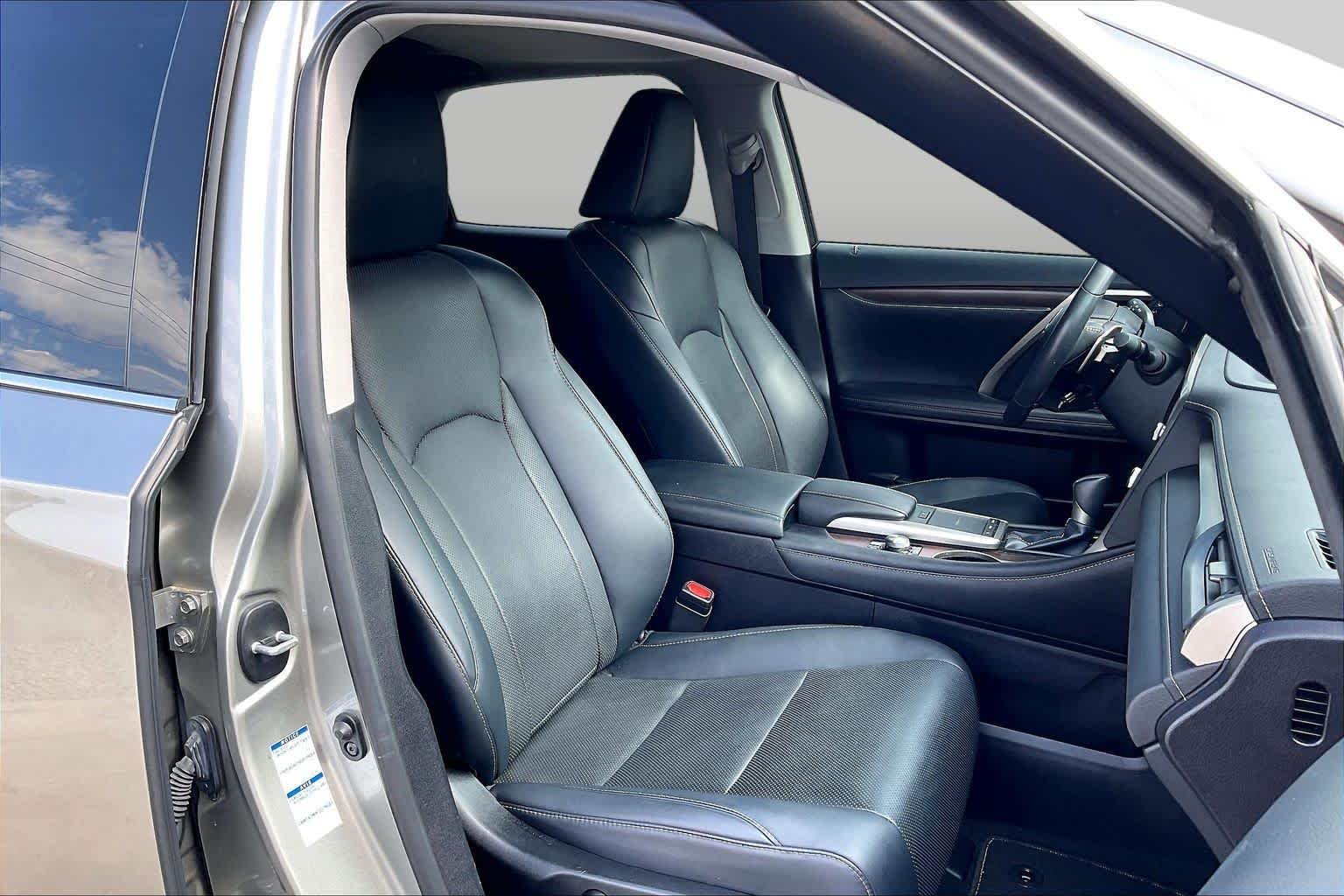 Used 2021 Atomic Silver Lexus  image 9
