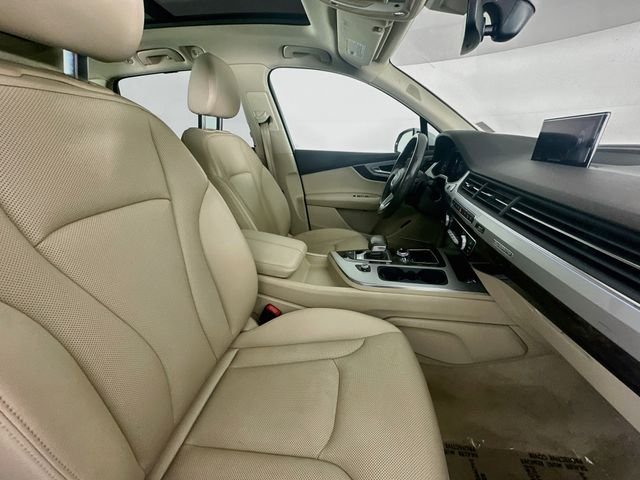 Used 2019  Audi 45 Premium Plus image 30