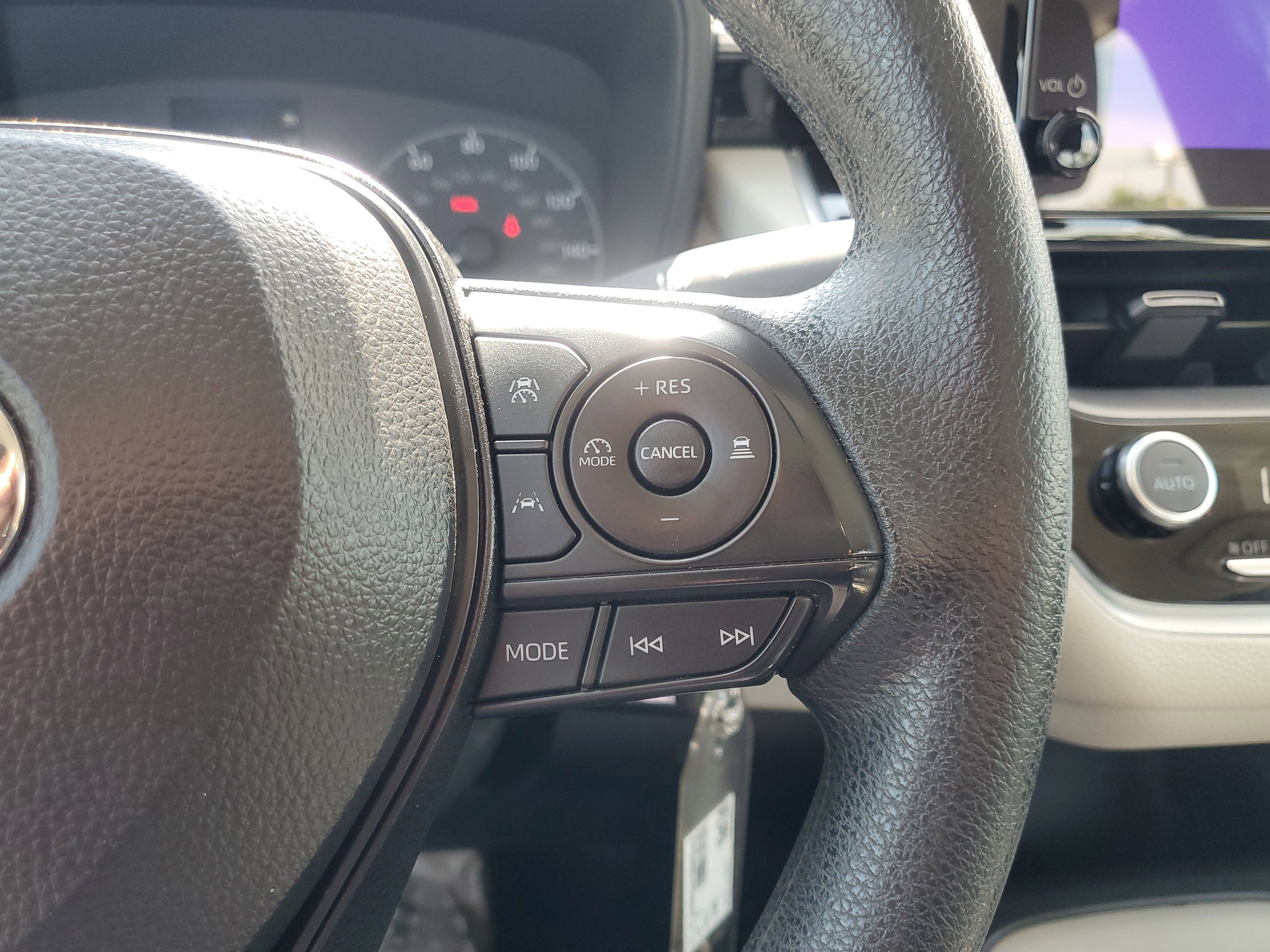 Certified Used 2025 Classic Silver Metallic Toyota LE image 21