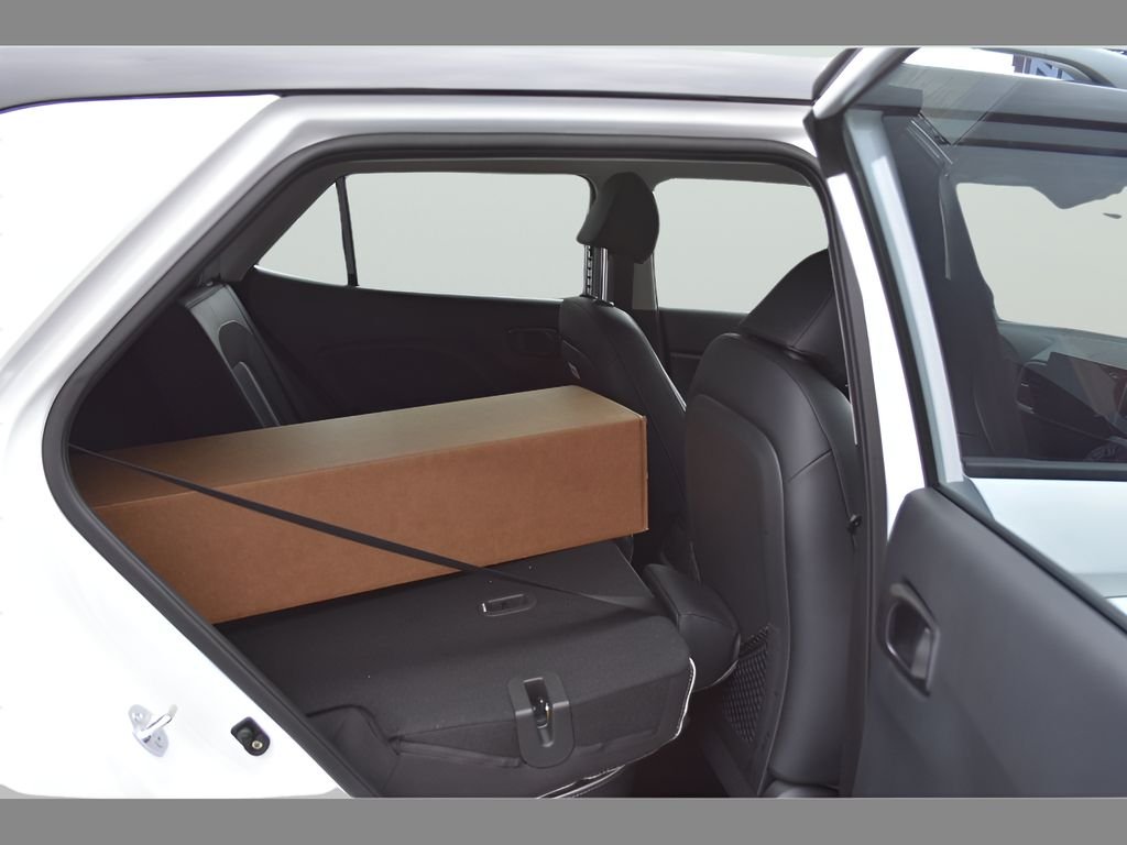 New 2026 Lunar White w/Black Roof Hyundai SEL w/Two-Tone Roof image 44