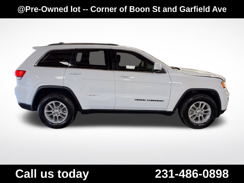 Used 2018 White Jeep Laredo E image 6