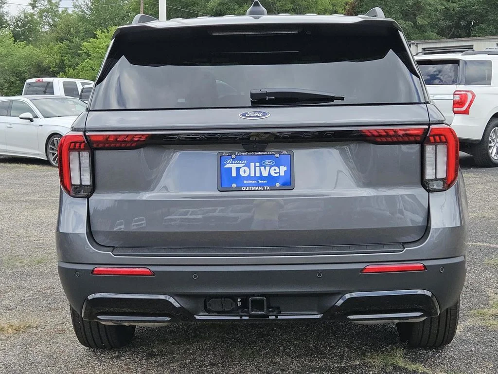 New 2026 Carbonized Gray Metallic Ford ST-Line image 8