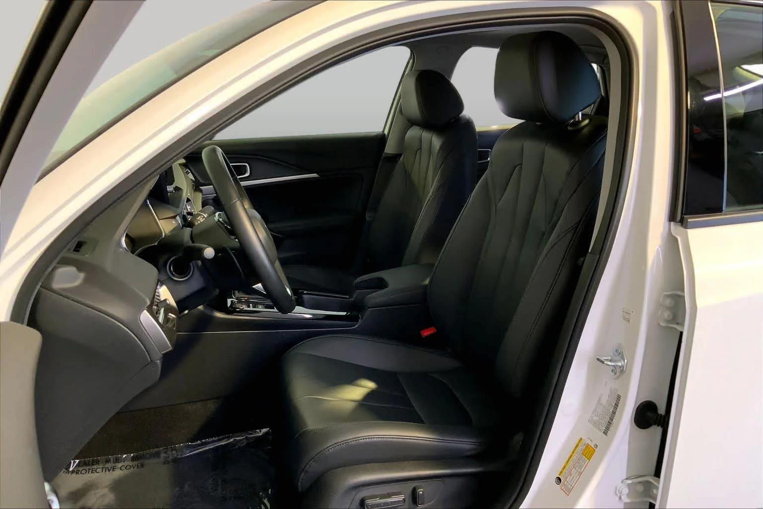 Certified Used 2026 Platinum White Pearl Acura BASE image 9