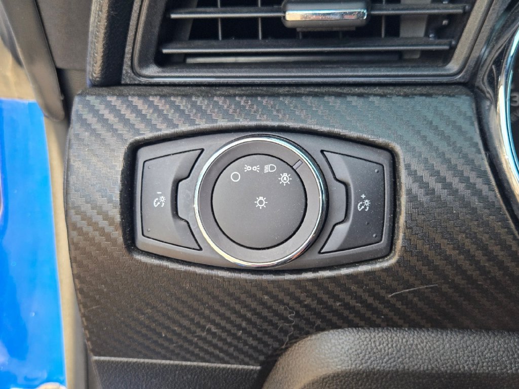 Used 2017 Blue Ford V6 image 17