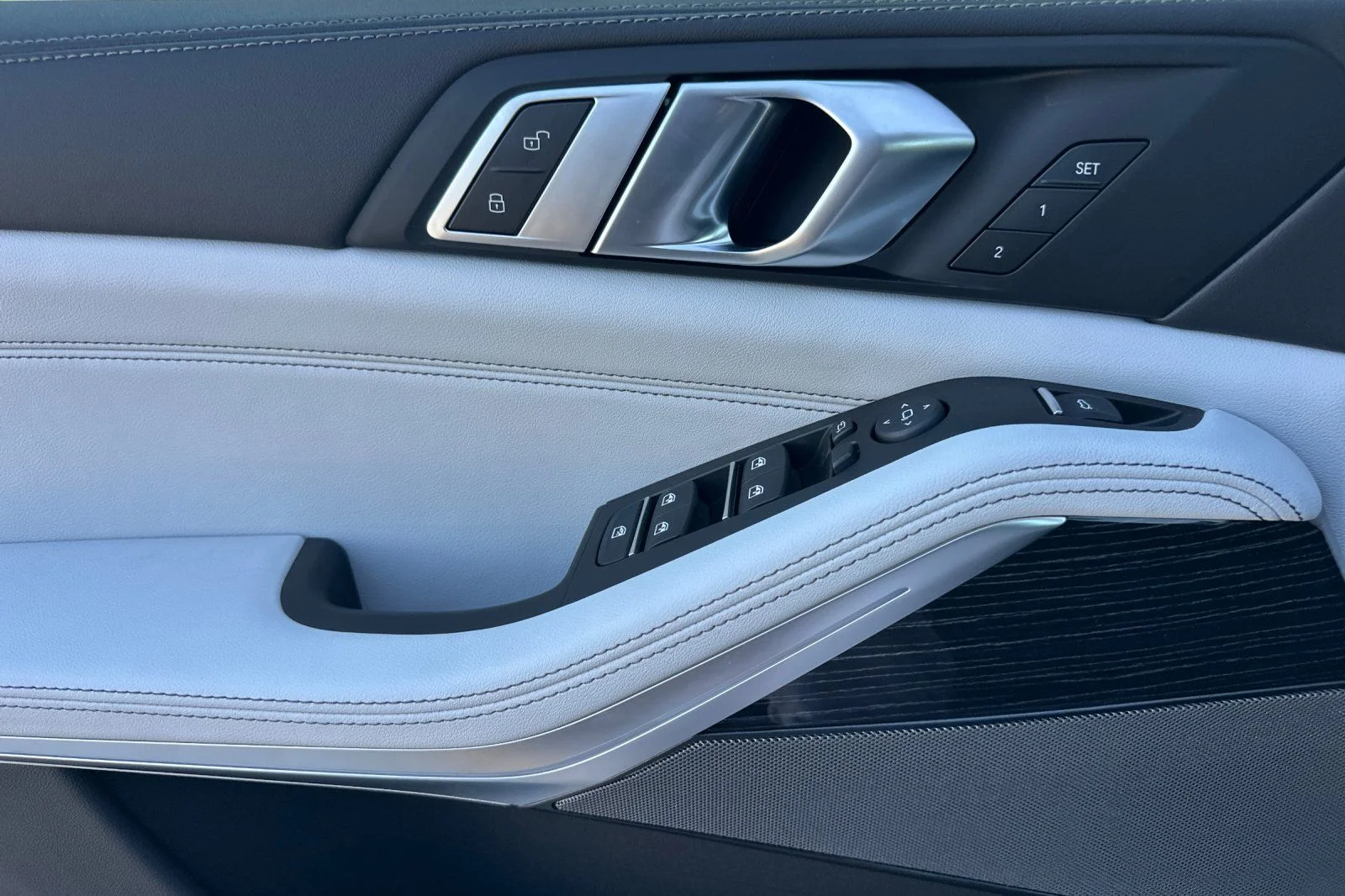 New 2026 Blue BMW xDrive40i image 8
