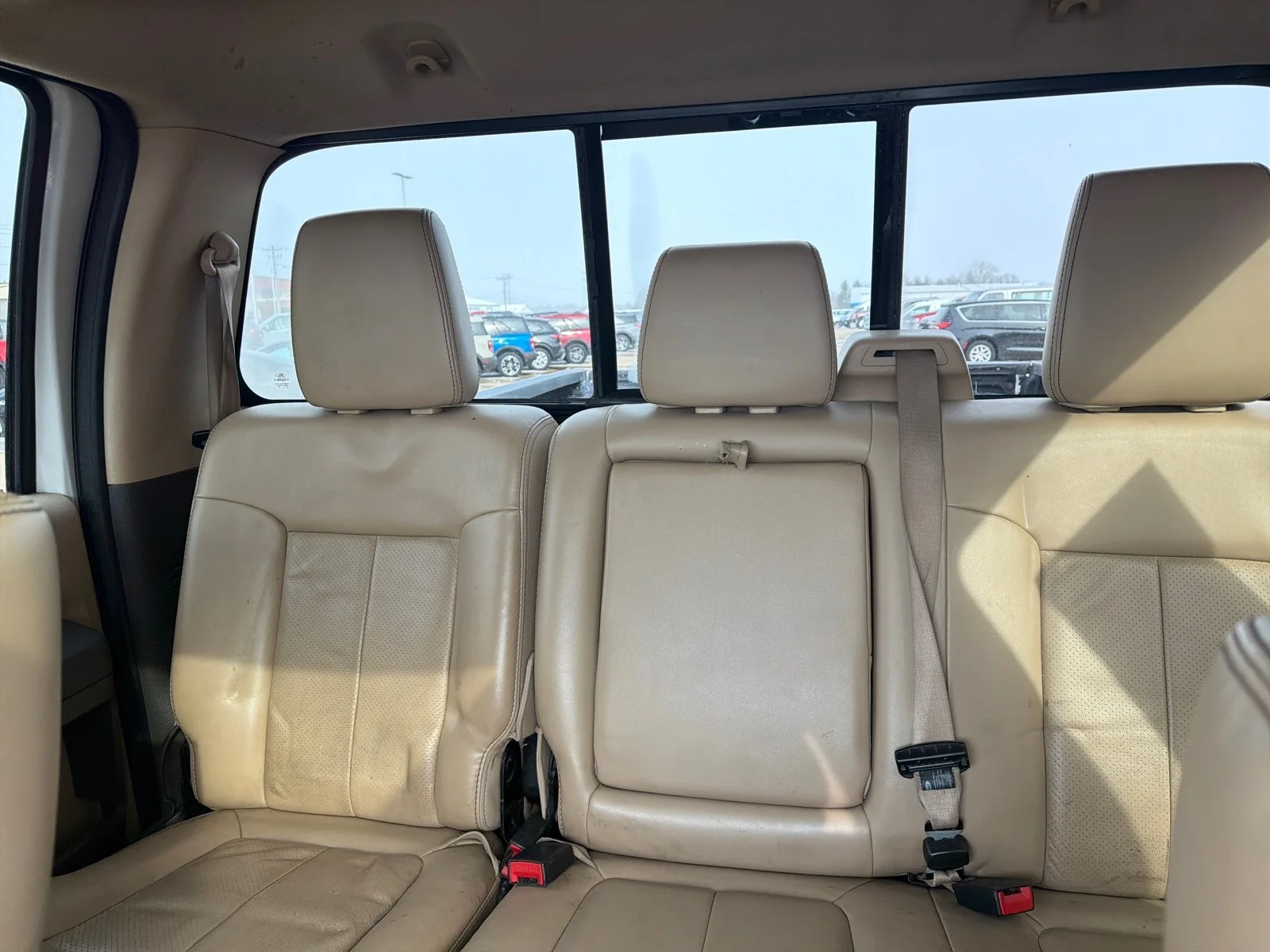 Used 2011 White Ford Lariat image 20