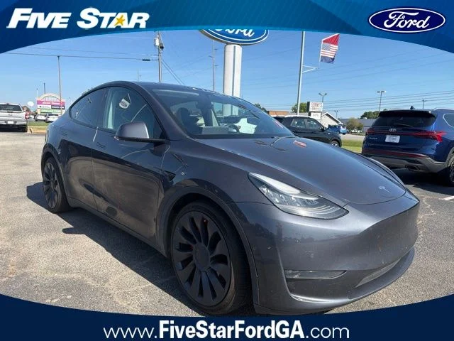 Used 2021  Tesla Performance image 1