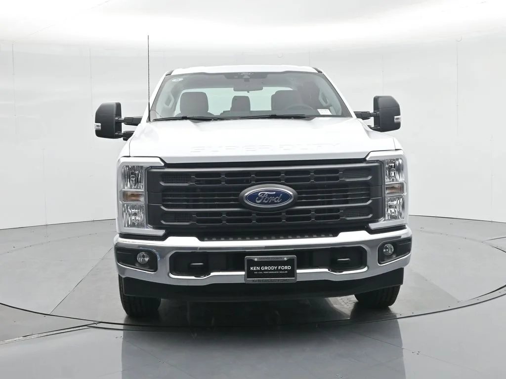 New 2026 Oxford White Ford XL image 26