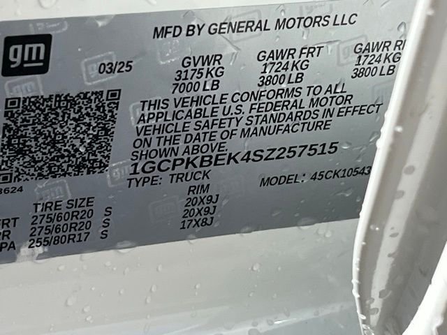 Used 2025 White Chevrolet Custom image 33