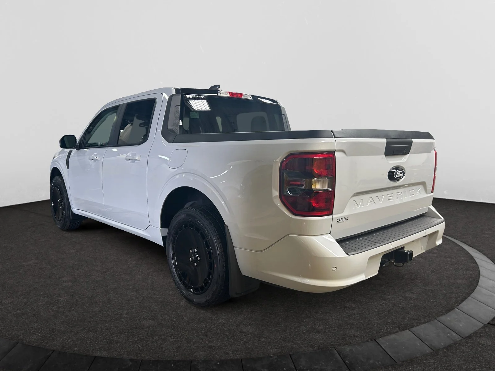 New 2026 Space White Metallic Ford Lobo Standard image 3