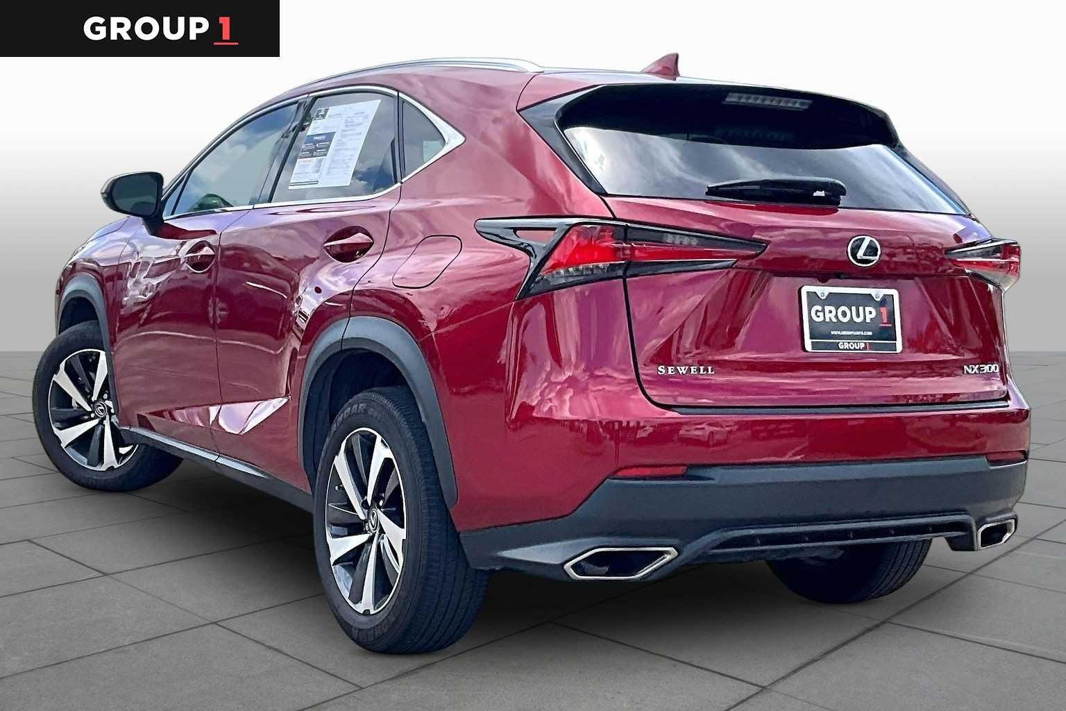 Certified Used 2020 Matador Red Mica Lexus  image 10