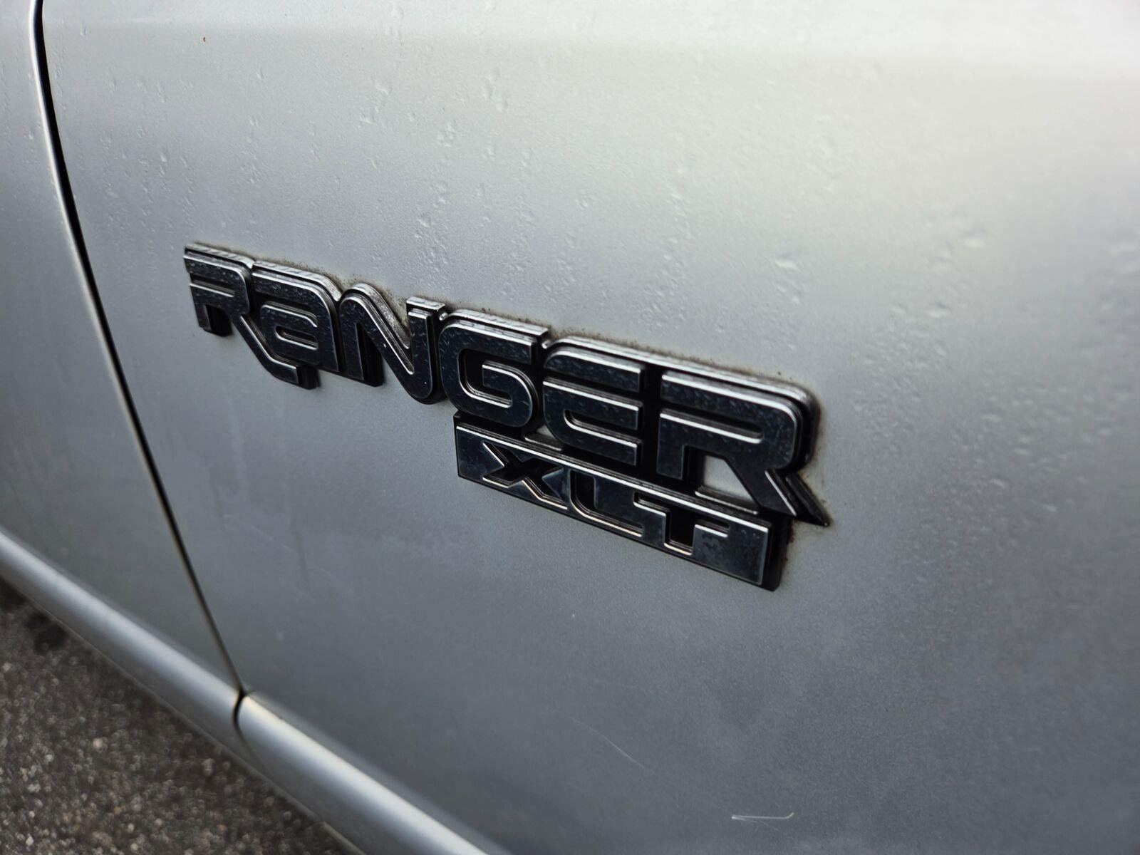 Used 2003  Ford XLT Appearance image 5
