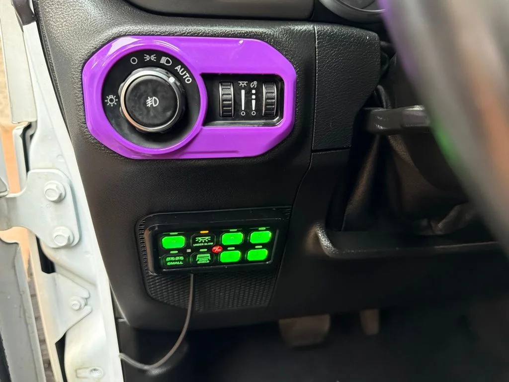 Used 2021 Bright White Clearcoat Jeep Sport S image 14