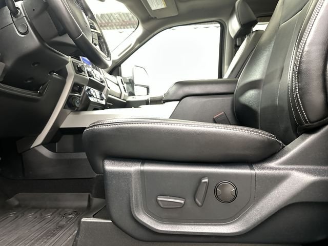 Used 2021 Black Metallic Ford Lariat image 17