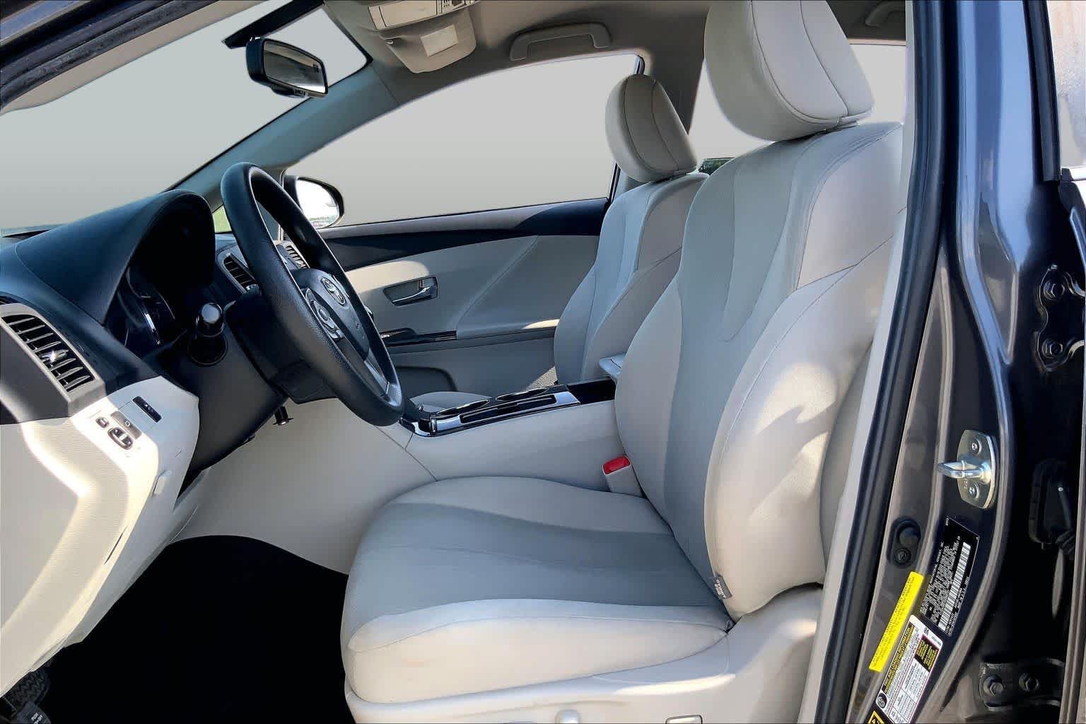 Used 2013 Magnetic Gray Metallic Toyota LE image 8