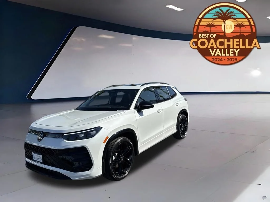2026 Volkswagen Tiguan 2.0T SE R-Line Black's photo