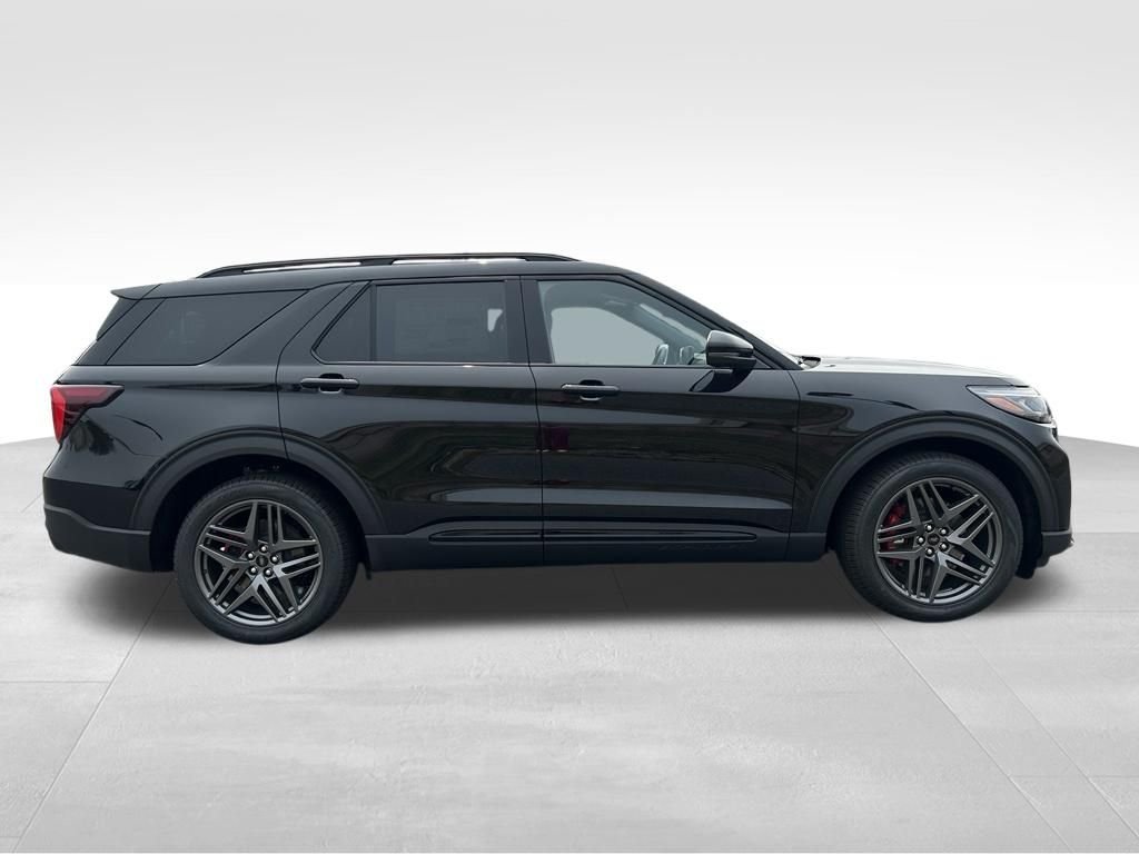 New 2026 Agate Black Metallic Ford ST image 7