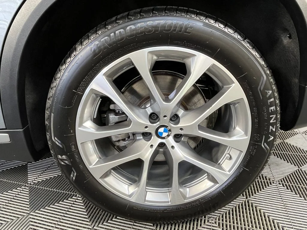 Certified Used 2026 Gray BMW xDrive40i image 13