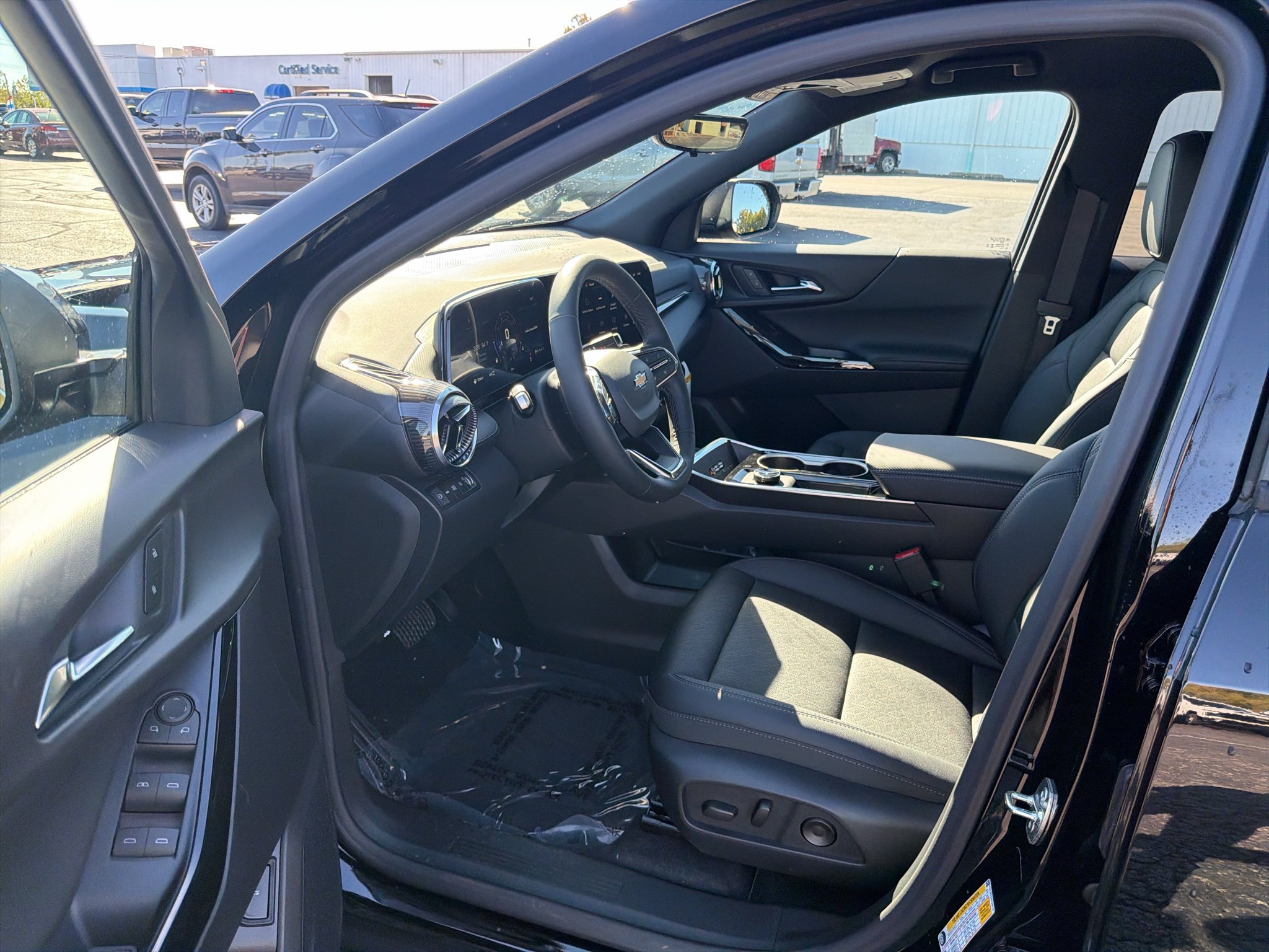 2027 Chevrolet Equinox LT - Photo 21