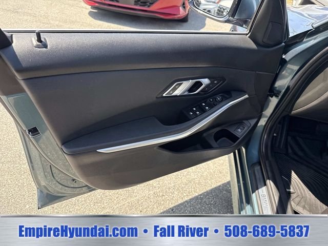 2021 BMW 3 Series 330i - Photo 17
