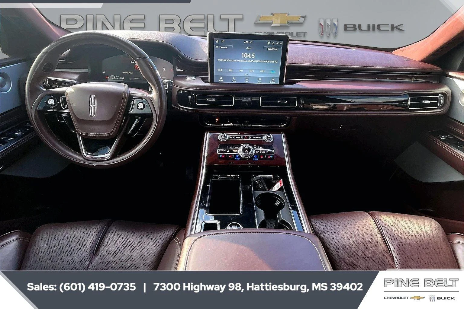 Used 2023 Pristine White Metallic Tri-Coat Lincoln Black Label image 13