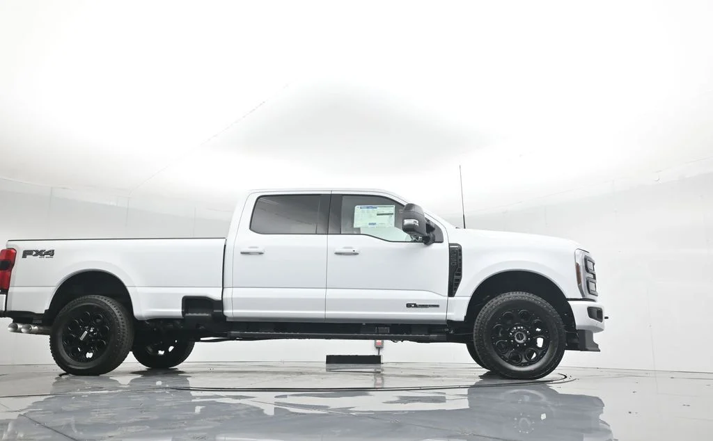 New 2026 Oxford White Ford Lariat image 54