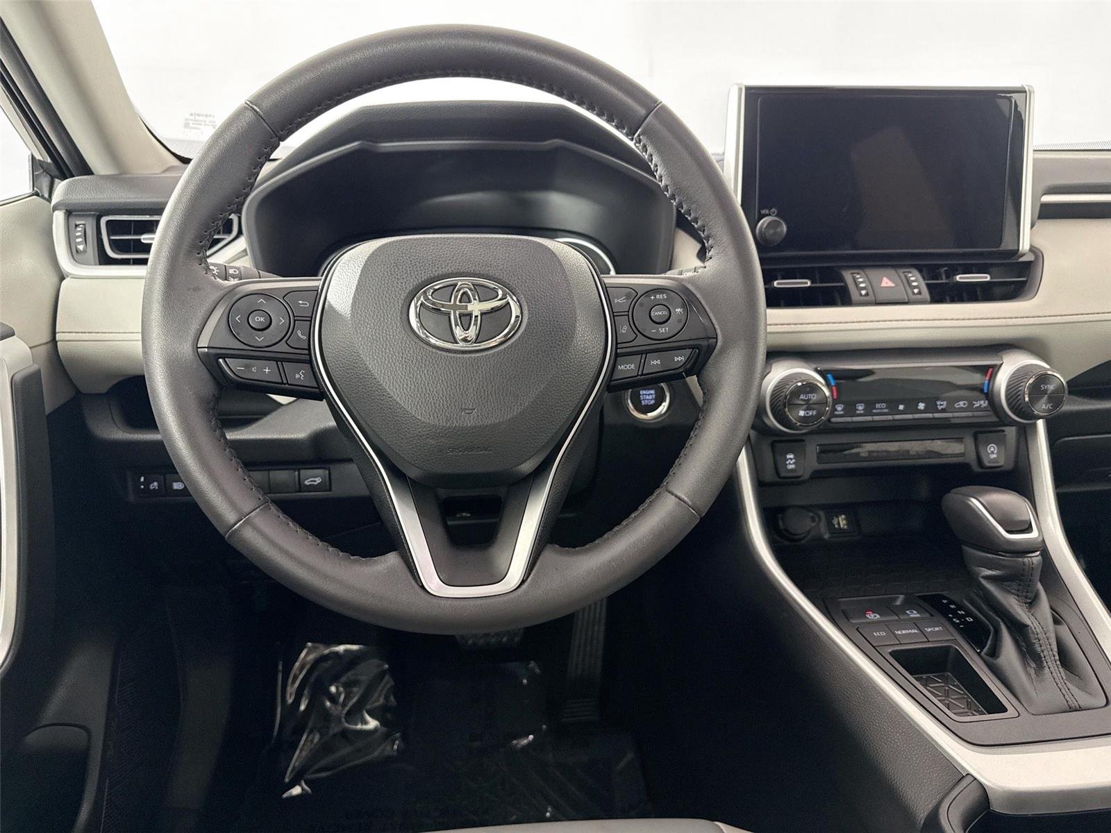 Certified Used 2025 Magnetic Gray Metallic Toyota XLE Premium image 30
