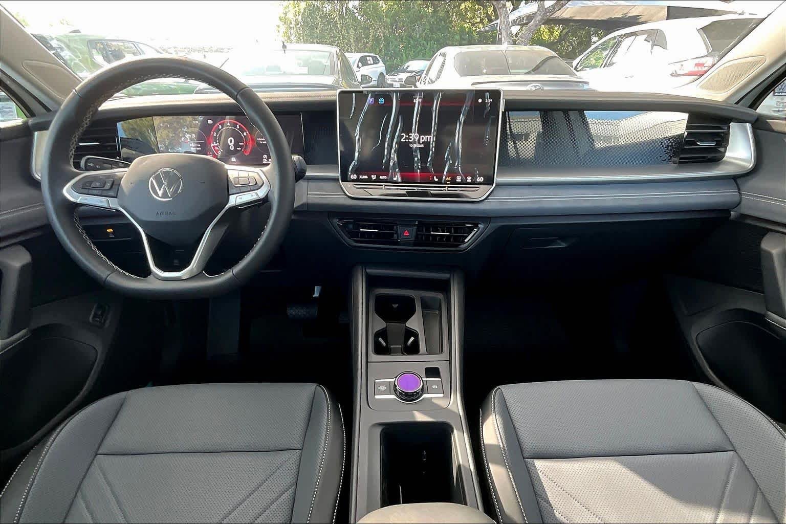New 2026 Pure White Volkswagen 2.0T SE image 5
