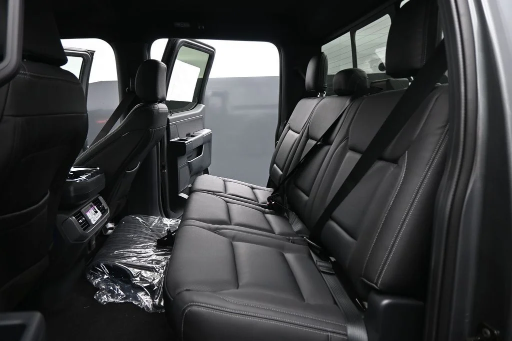 New 2026 Carbonized Gray Metallic Ford XLT image 16