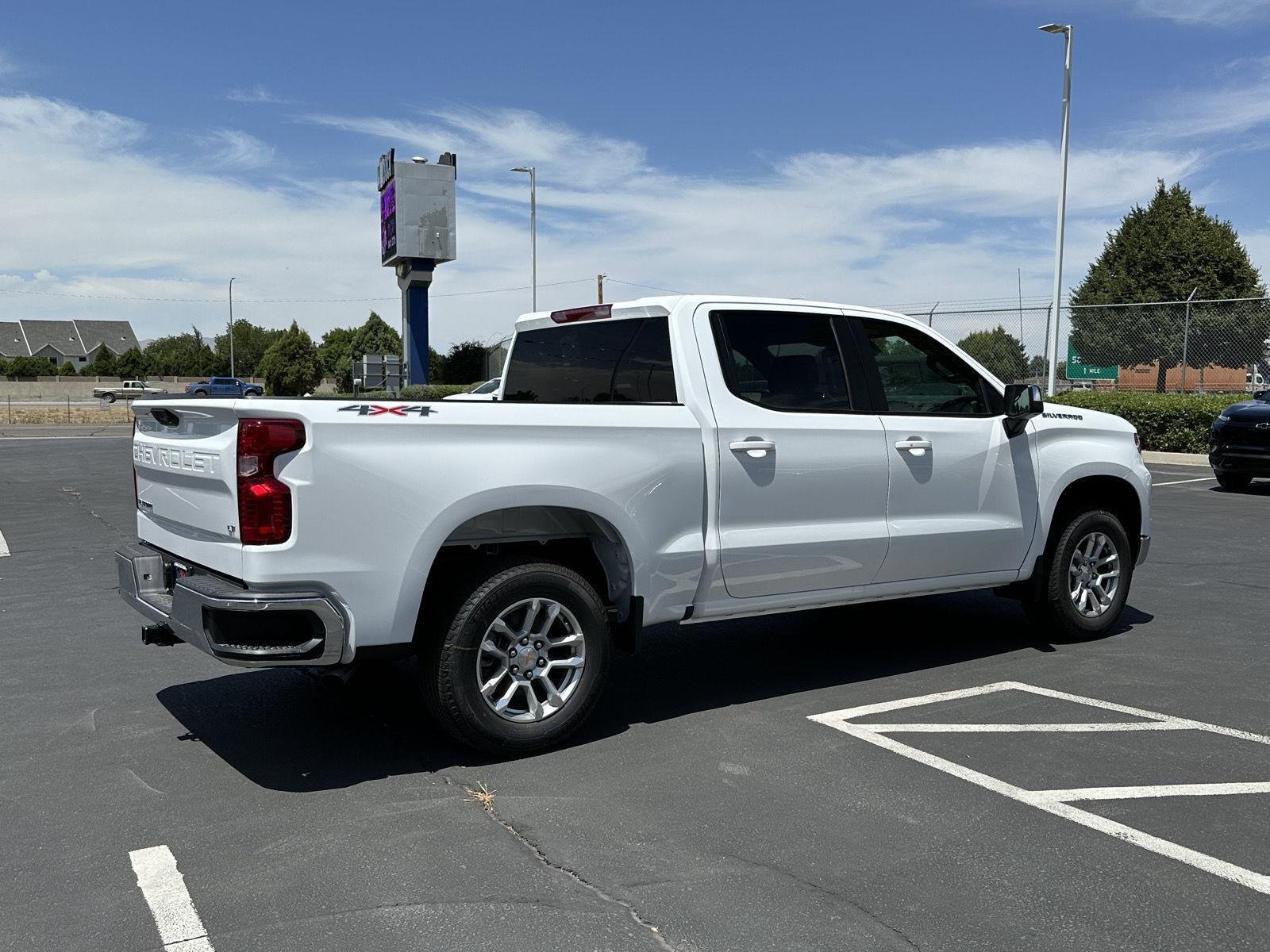 2026 Chevrolet Silverado 1500 LT - Photo 8