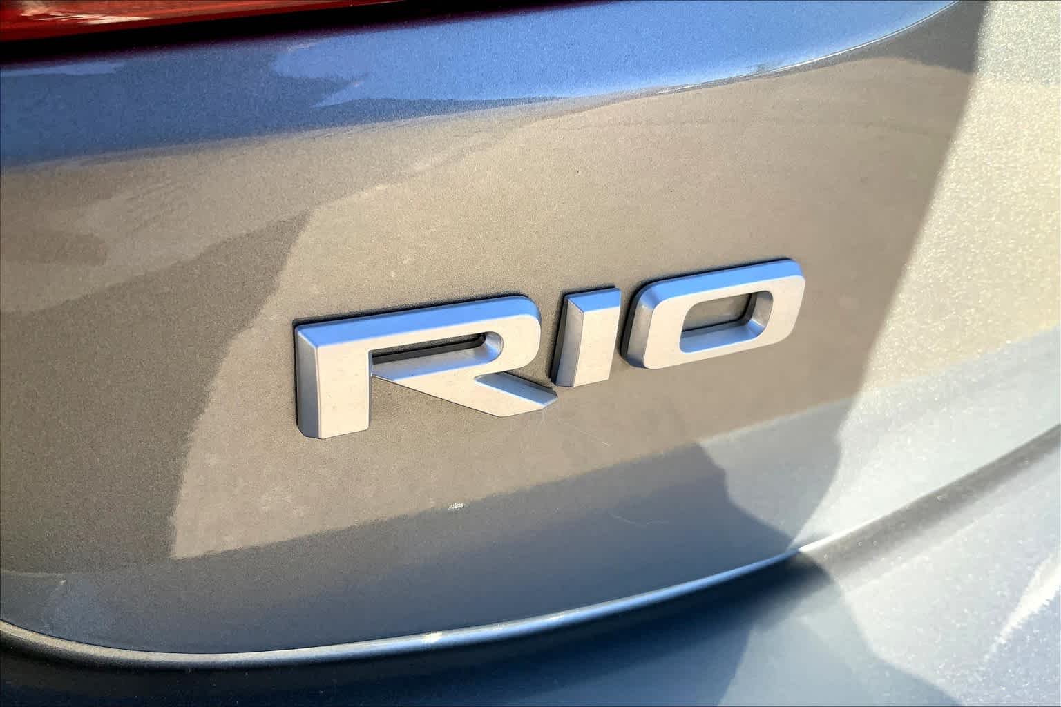 Used 2022 Steel Gray Kia S image 30
