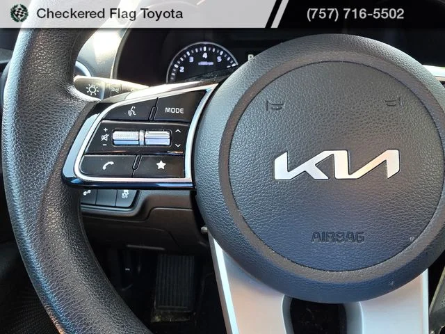 Used 2023 Fire Orange Kia LXS image 12