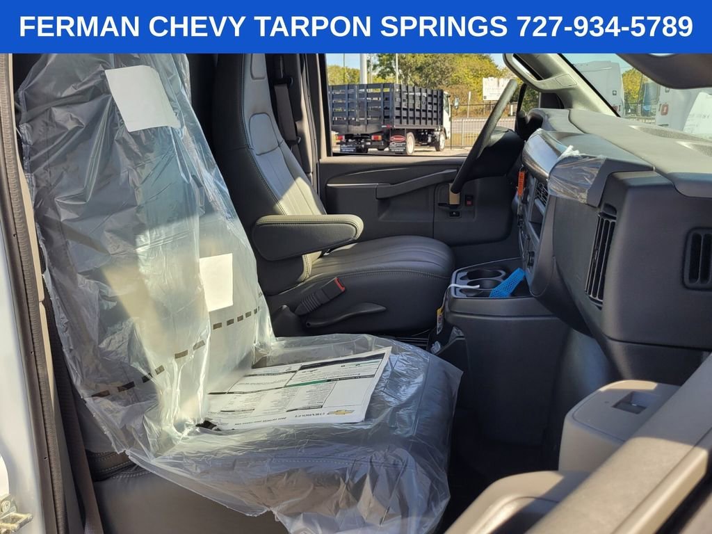 2025 Chevrolet Express Cargo Work Van - Photo 21