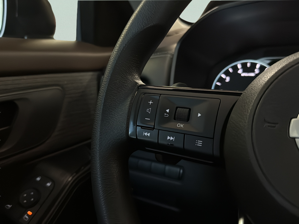 Used 2021 Super Black Nissan S image 15