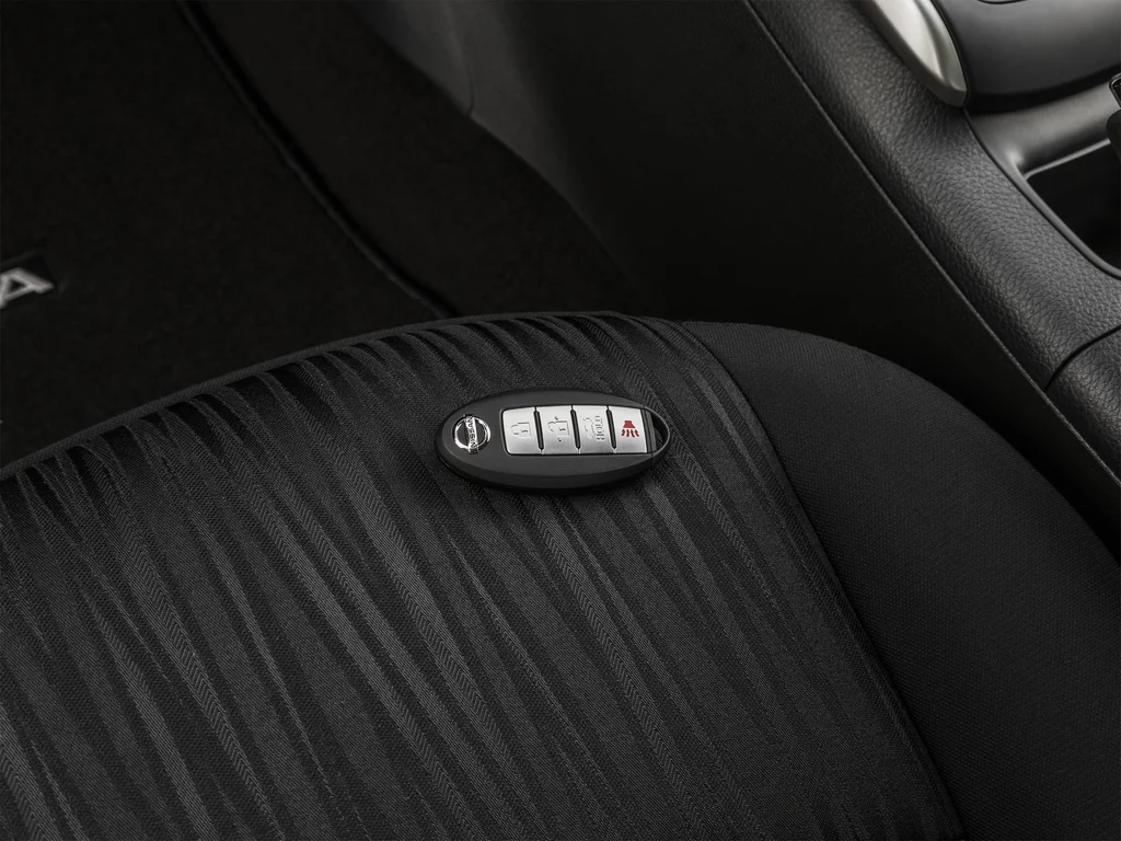Used 2019 Blue Nissan SV image 38