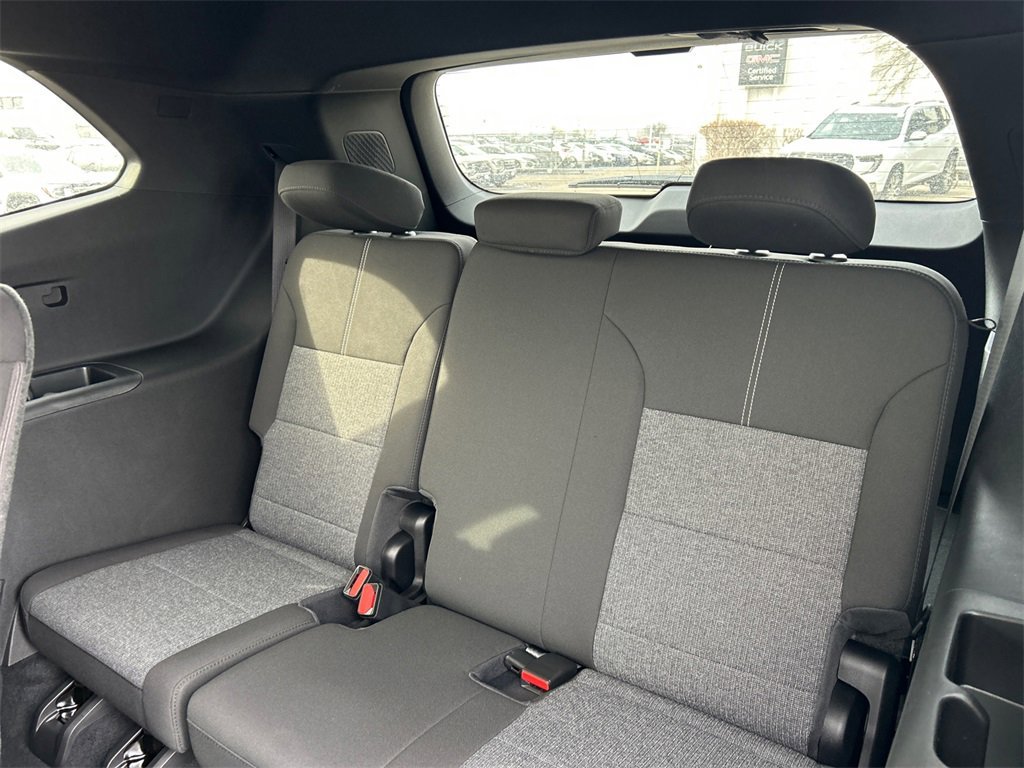 2026 GMC ACADIA - Image 32