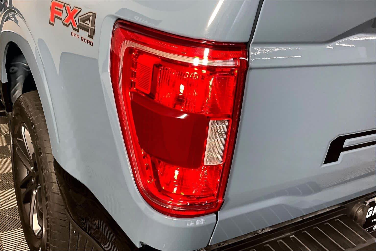 Used 2023 Area 51/Agate Black Ford XLT image 28