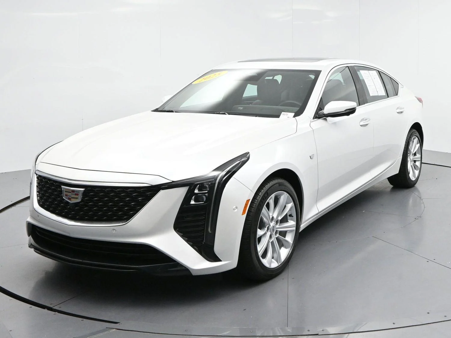 Used 2025 Crystal White Tricoat Cadillac Premium Luxury image 3