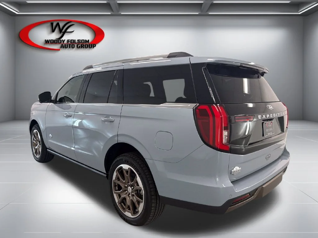 New 2027 Glacier Gray Metallic Tri-Coat Ford King Ranch® image 8