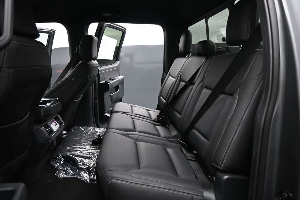 New 2026 Carbonized Gray Metallic Ford XLT image 16