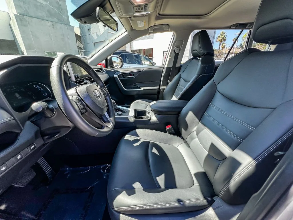 Certified Used 2024 Silver Toyota XLE Premium image 16