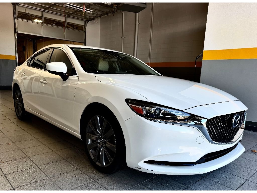 Used 2021 Snowflake White Pearl Mica Mazda Touring image 3