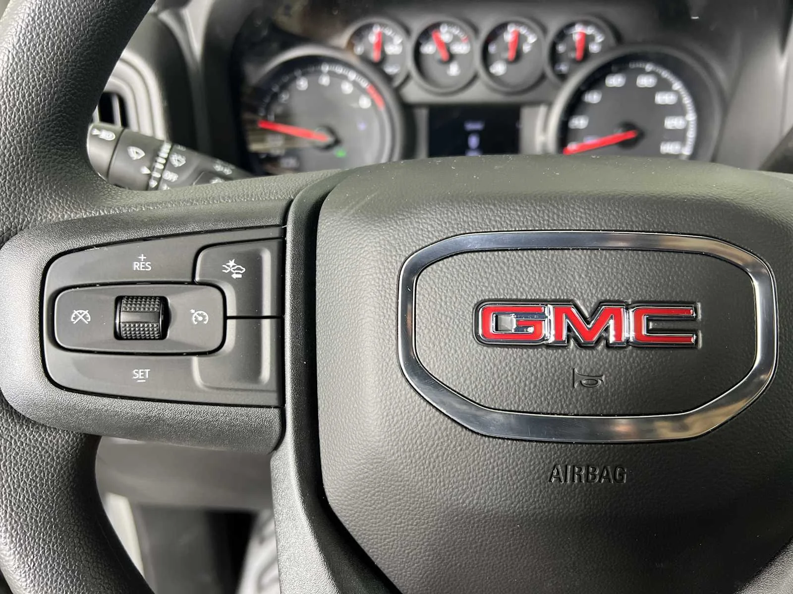 New 2026 Summit White GMC Pro image 23