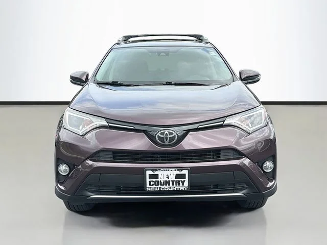 Used 2017 Black Toyota XLE image 2