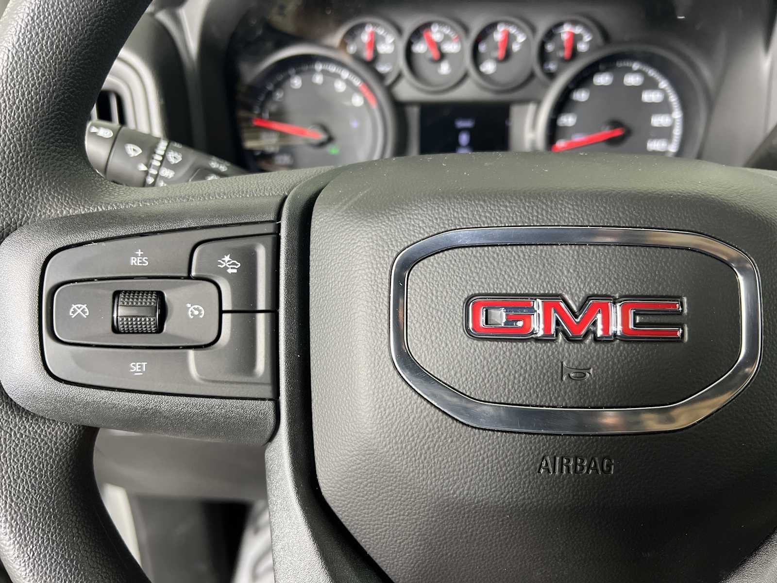 New 2026 Summit White GMC Pro image 23